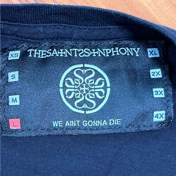 🔥🖤The Saints Sinphony🖤🔥 short sleeve embellished tee 🖤🔥 NWT 🔥🖤 large - Picture 4 of 7